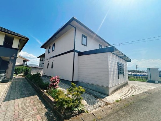 detached 山形県南陽市三間通
地図を見る