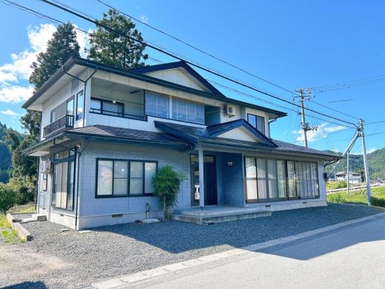 detached 山形県東置賜郡高畠町大字二井宿筋
地図を見る