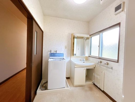 detached 山形県東置賜郡高畠町大字二井宿筋
地図を見る