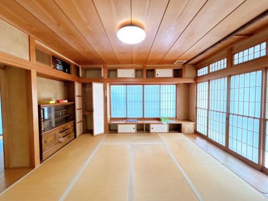 detached 山形県東置賜郡高畠町大字二井宿筋
地図を見る