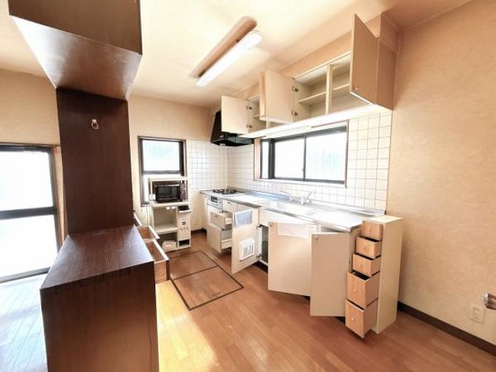 detached 山形県東置賜郡高畠町大字二井宿筋
地図を見る