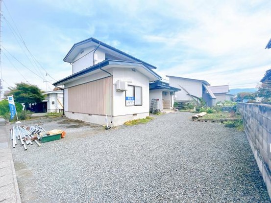 detached 山形県米沢市万世町桑山
地図を見る