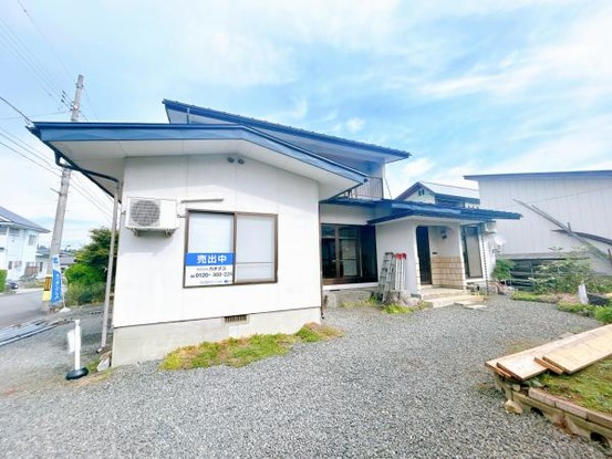 detached 山形県米沢市万世町桑山
地図を見る