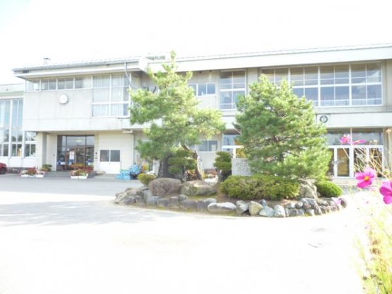 detached 山形県米沢市中田町
地図を見る