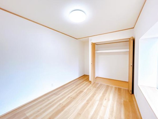 detached 山形県米沢市万世町桑山
地図を見る