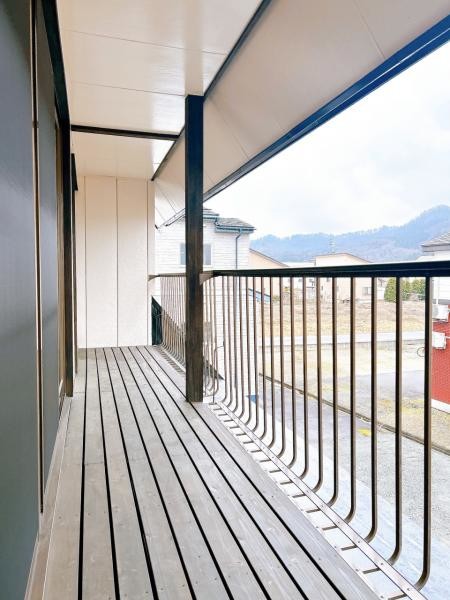 detached 山形県米沢市万世町桑山
地図を見る