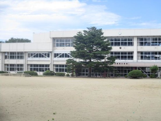 detached 山形県米沢市太田町５丁目
地図を見る