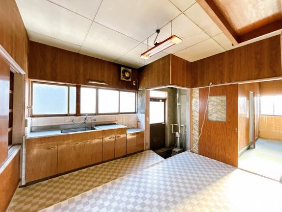 detached 山形県長井市清水町１丁目
地図を見る