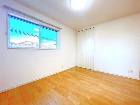 detached 茨城県常総市内守谷町きぬの里３丁目
地図を見る