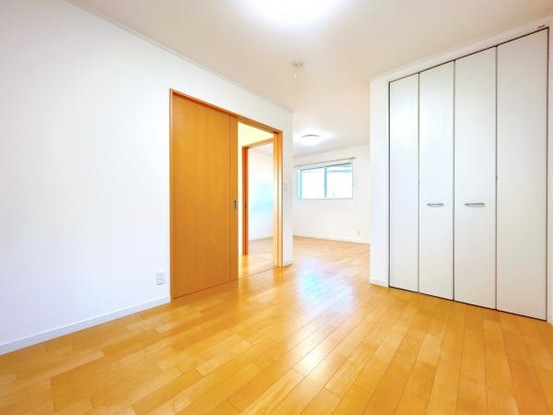 detached 茨城県常総市内守谷町きぬの里３丁目
地図を見る