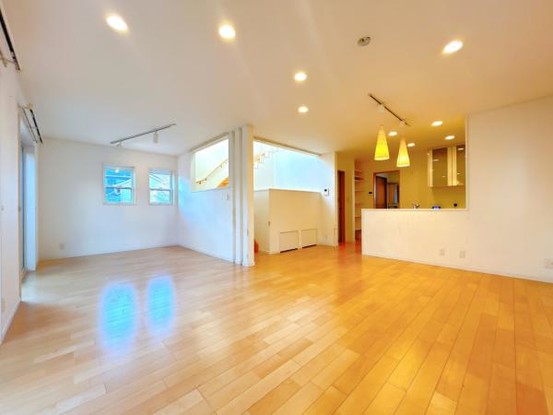 detached 茨城県常総市内守谷町きぬの里３丁目
地図を見る