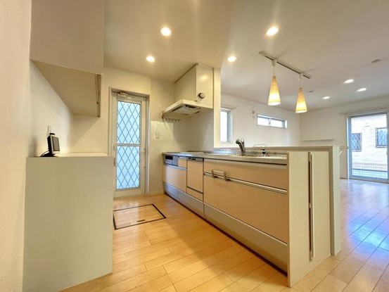 detached 茨城県常総市内守谷町きぬの里３丁目
地図を見る