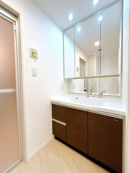 apartment 群馬県高崎市小八木町810番地5