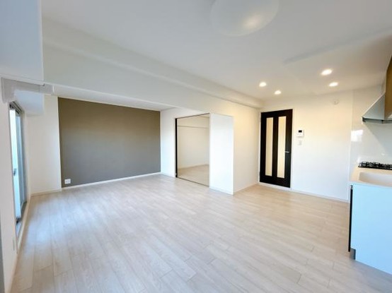 apartment 群馬県高崎市小八木町810番地5