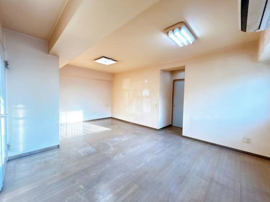 apartment 群馬県高崎市小八木町810番地5