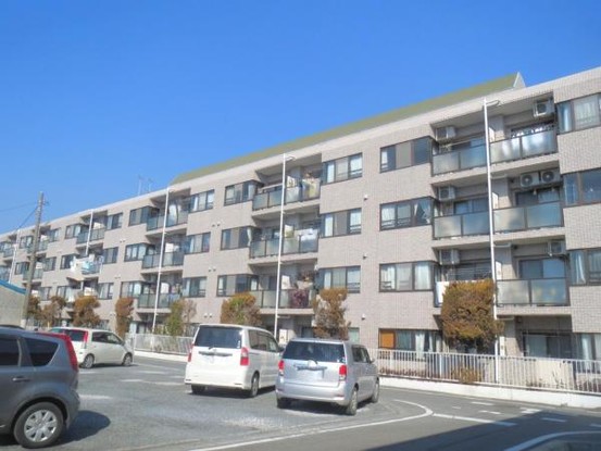 apartment 群馬県高崎市小八木町810番地5