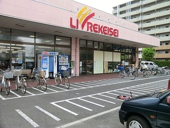 apartment 千葉県船橋市本町２丁目10-14 いちご船橋ビル6階