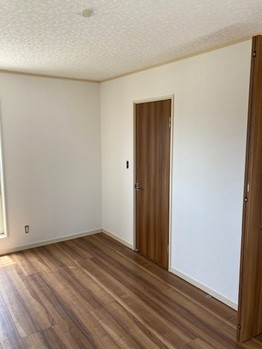 detached 千葉県八街市八街へ
地図を見る