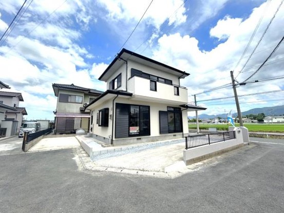 detached 福岡県飯塚市楽市494番地9　ｼｬｰﾒｿﾞﾝMA　1階2号室