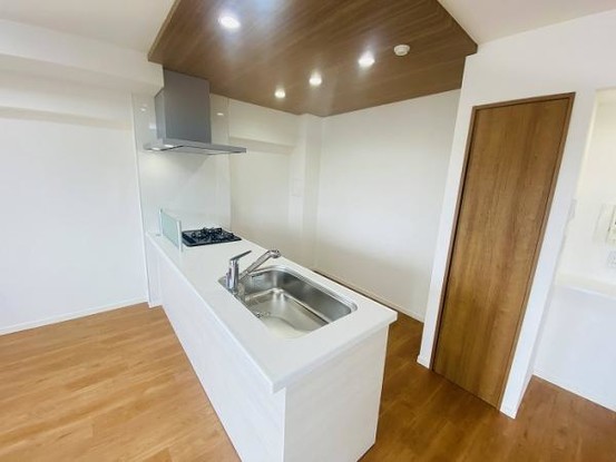 apartment 福岡県飯塚市楽市494番地9　ｼｬｰﾒｿﾞﾝMA　1階2号室