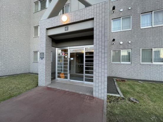 apartment 北海道札幌市南区澄川四条１丁目１番４０ジンビル澄川