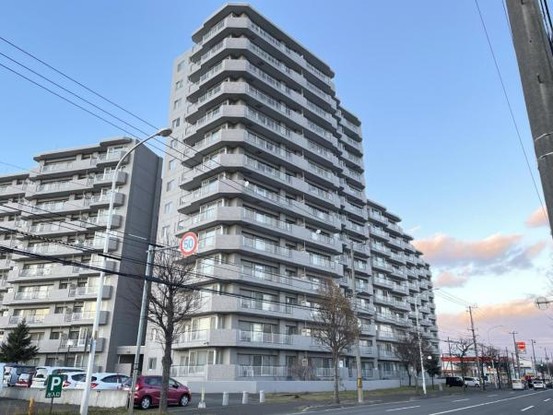 apartment 北海道札幌市南区澄川四条１丁目１番４０ジンビル澄川