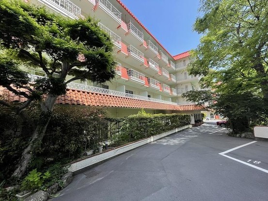 apartment 静岡県熱海市紅葉ガ丘町
地図を見る