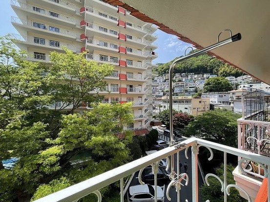 apartment 静岡県熱海市紅葉ガ丘町
地図を見る