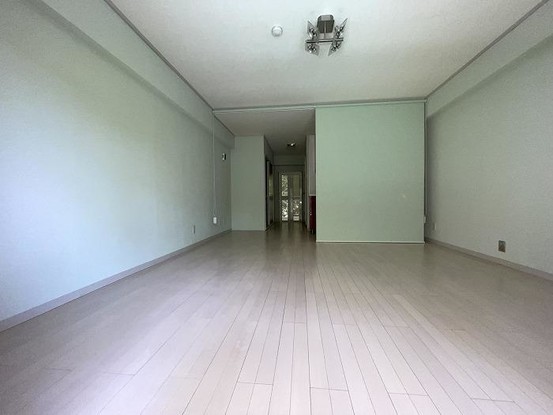 apartment 静岡県熱海市紅葉ガ丘町
地図を見る