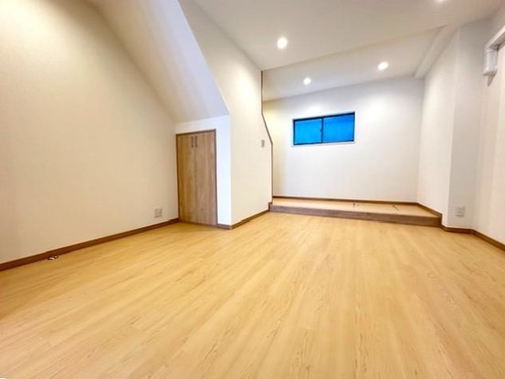 townhouse 東京都足立区竹の塚３丁目
地図を見る