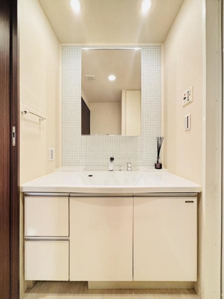 apartment 神奈川県座間市緑ケ丘６丁目
地図を見る