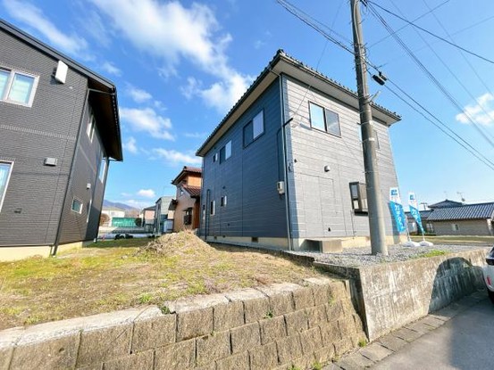 detached 新潟県新発田市下小中山
地図を見る