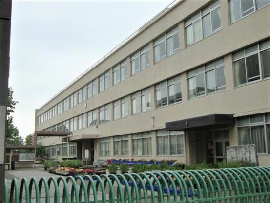 apartment 神奈川県綾瀬市大上１丁目
地図を見る