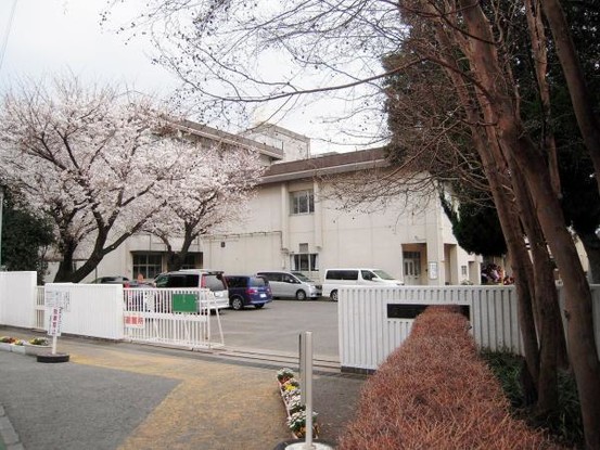 apartment 神奈川県座間市ひばりが丘１丁目
地図を見る