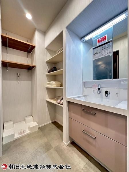 apartment 神奈川県大和市下鶴間
地図を見る