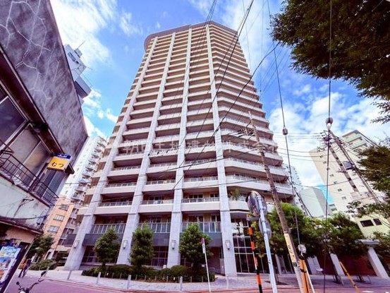 apartment 神奈川県横浜市西区北幸１丁目11-11　NMF 横浜西口ビル　1F