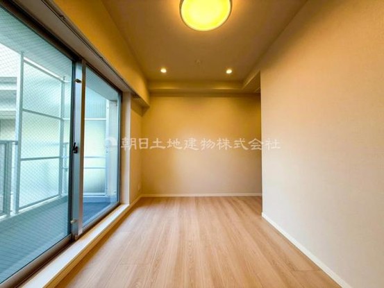 apartment 神奈川県横浜市西区北幸１丁目11-11　NMF 横浜西口ビル　1F