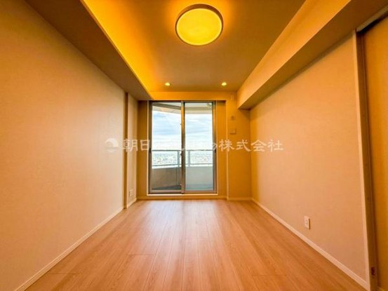 apartment 神奈川県横浜市西区北幸１丁目11-11　NMF 横浜西口ビル　1F