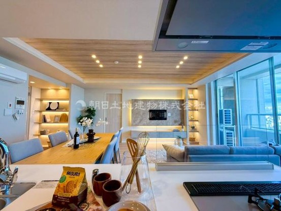 apartment 神奈川県横浜市西区北幸１丁目11-11　NMF 横浜西口ビル　1F