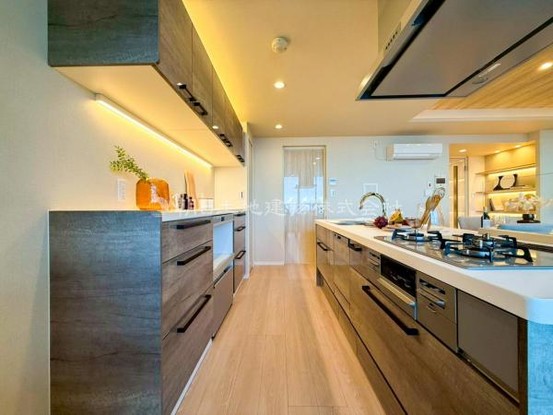 apartment 神奈川県横浜市西区北幸１丁目11-11　NMF 横浜西口ビル　1F