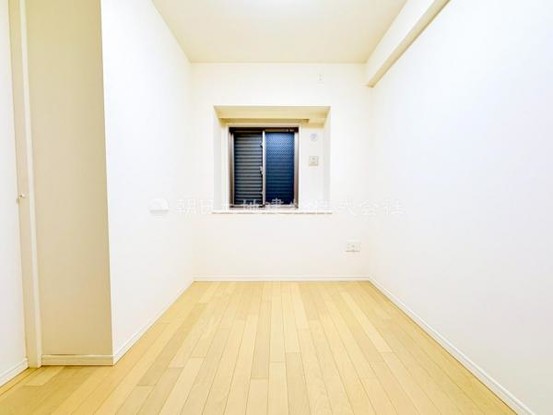 apartment 神奈川県横浜市西区北幸１丁目11-11　NMF 横浜西口ビル　1F