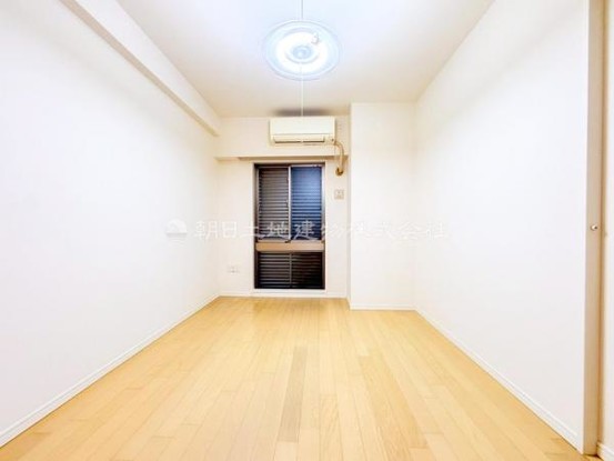 apartment 神奈川県横浜市西区北幸１丁目11-11　NMF 横浜西口ビル　1F