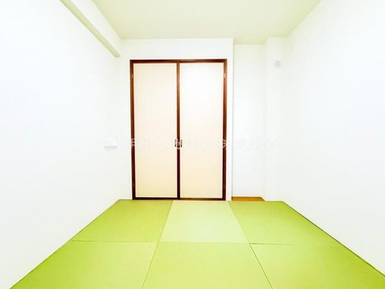 apartment 神奈川県横浜市西区北幸１丁目11-11　NMF 横浜西口ビル　1F