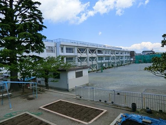 apartment 神奈川県横浜市西区北幸１丁目11-11　NMF 横浜西口ビル　1F