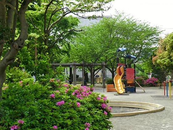 apartment 神奈川県横浜市西区北幸１丁目11-11　NMF 横浜西口ビル　1F