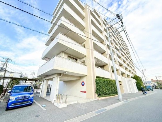 apartment 神奈川県横浜市西区北幸１丁目11-11　NMF 横浜西口ビル　1F