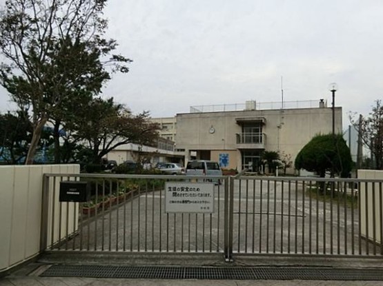 townhouse 神奈川県横浜市西区北幸１丁目11-11　NMF 横浜西口ビル　1F