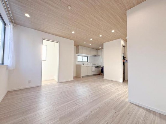 detached 神奈川県横浜市西区北幸１丁目11-11　NMF 横浜西口ビル　1F