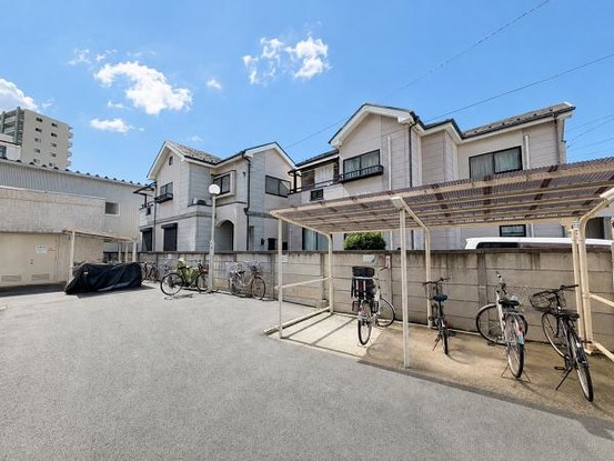 apartment 神奈川県横浜市西区北幸１丁目11-11　NMF 横浜西口ビル　1F