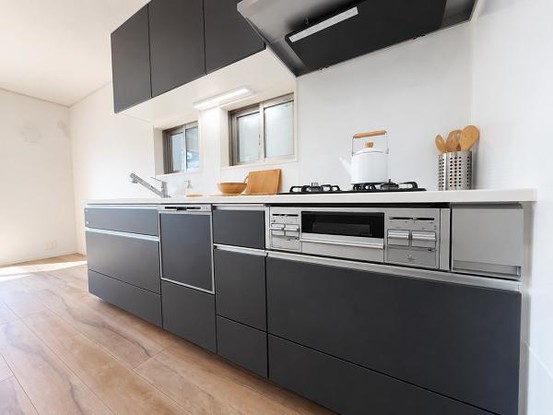 townhouse 神奈川県横浜市西区北幸１丁目11-11　NMF 横浜西口ビル　1F